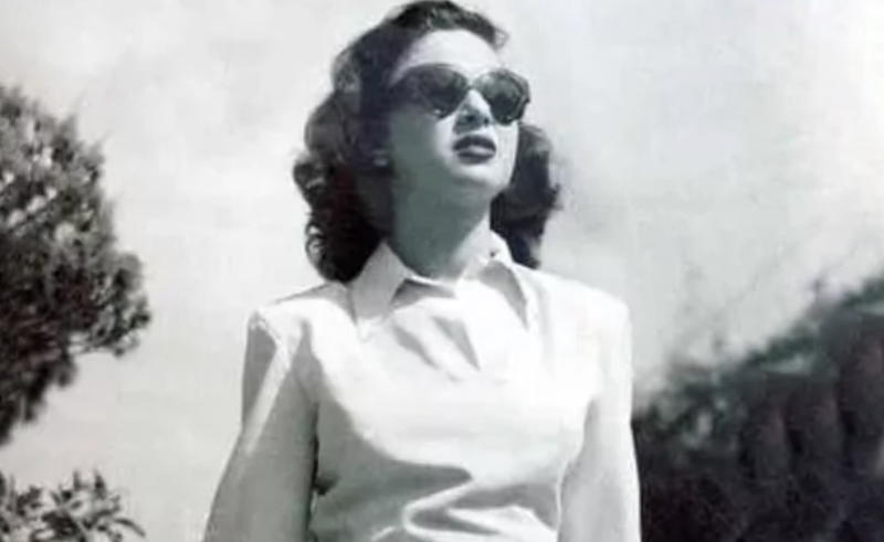 10 Iconic Faten Hamama Fashion Moments